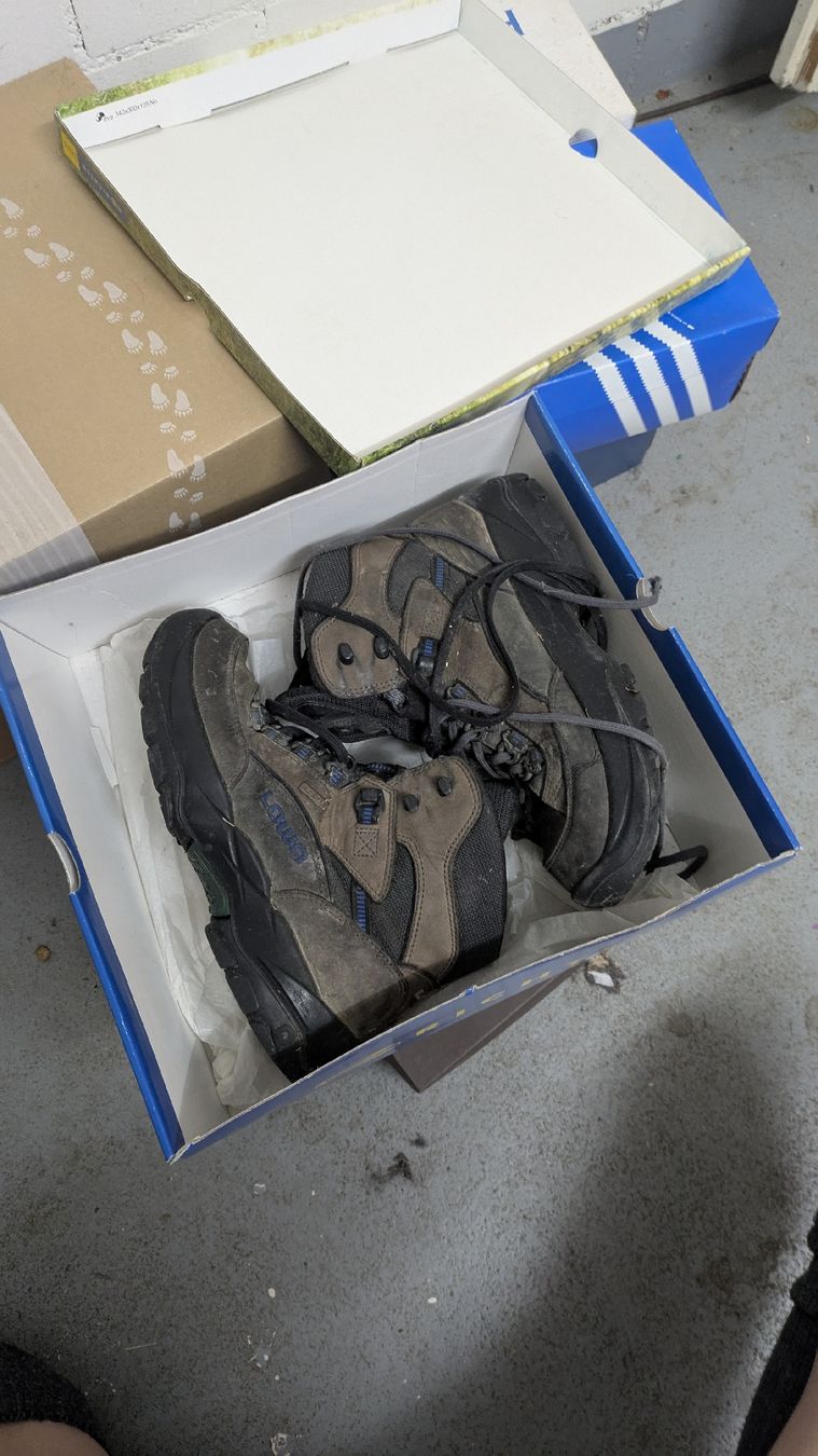 Lowa Scarpe da uomo: LOWA Wanderschuhe – Usato da Morgarten venduto da rra_jvw7 1