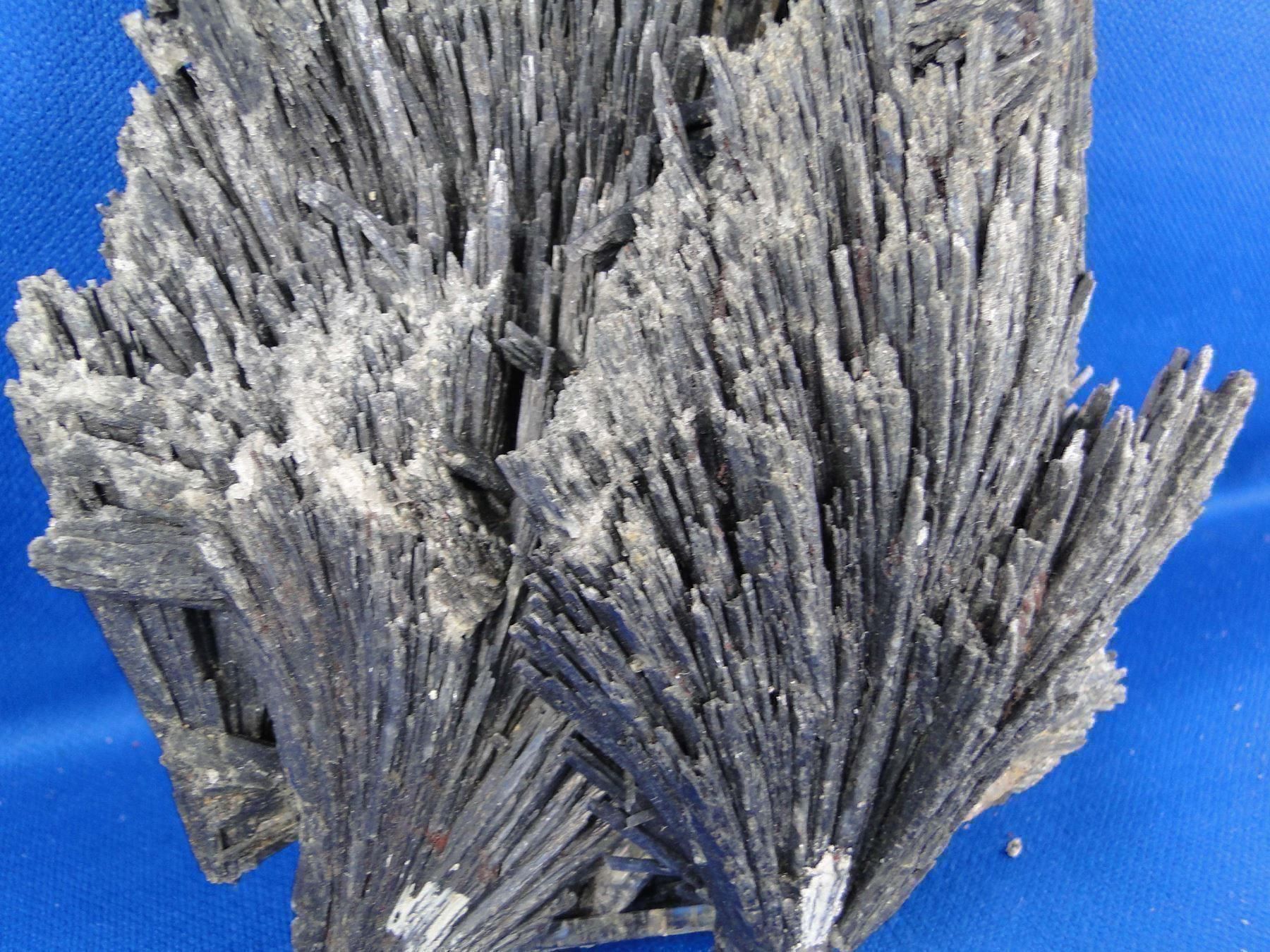 Minerali & Pietre curative: Kyanit – Usato da Schinznach Bad venduto da Demerald 4