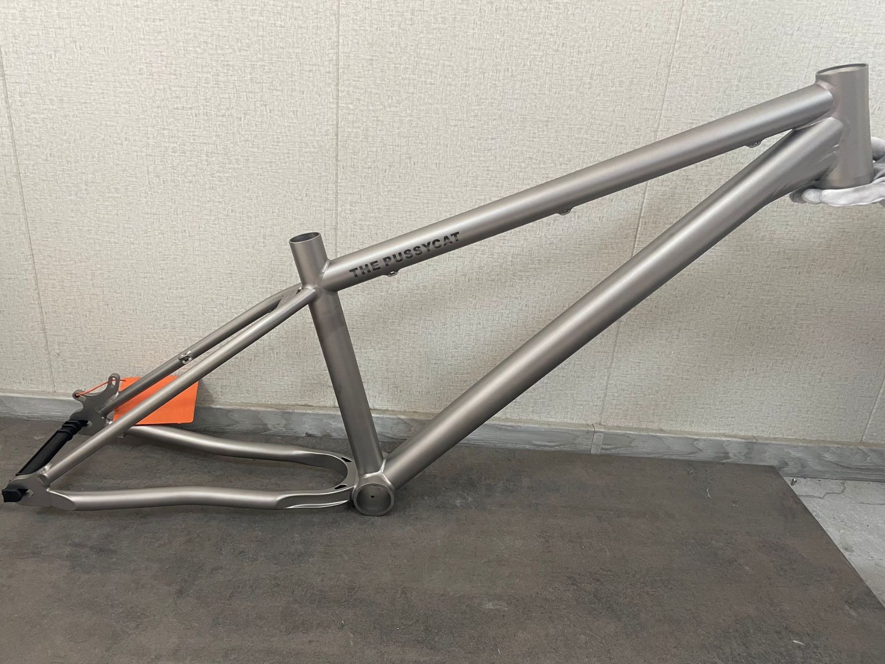 Ersatzteile: Velorahmen Luan  titanium dirt – Gebraucht aus Boswil von slope20