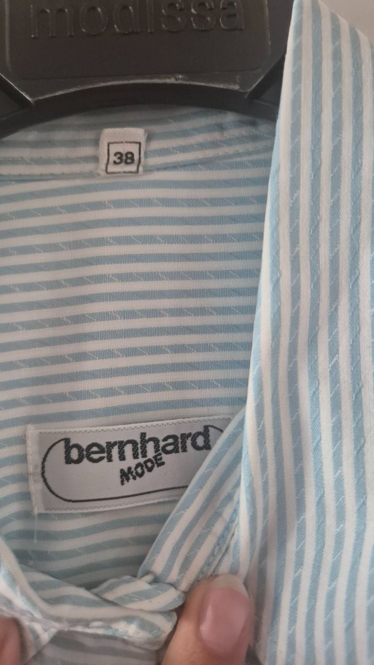 Blusen: Hemd Bernhard Mode gestreift hellblau Grösse 38 – Gebraucht aus Allschwil von lor_s7nz 1