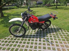 Vendo  Yamaha XT 550 5Y3