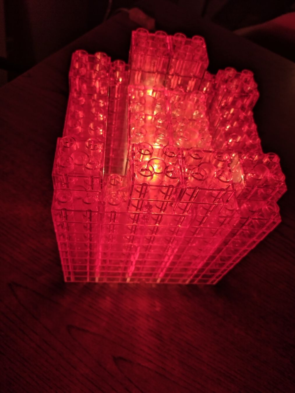 Lampade: Kreaton Lampe aus Bausteinen, Rot – Nuovo (secondo la descrizione) da Tavannes venduto da bengra 1