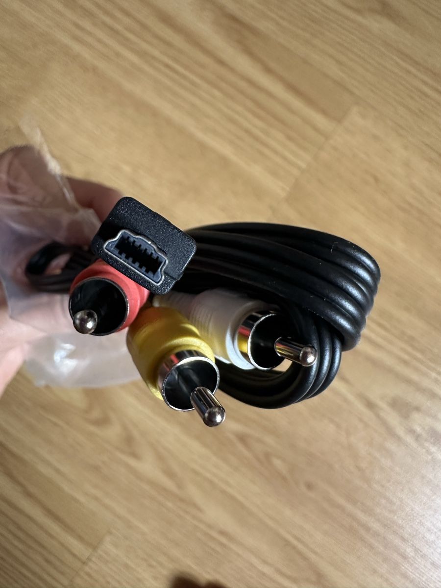 Câbles: AV Kabel – Neuf avec emballage d'origine à Münsingen par Secondhand89