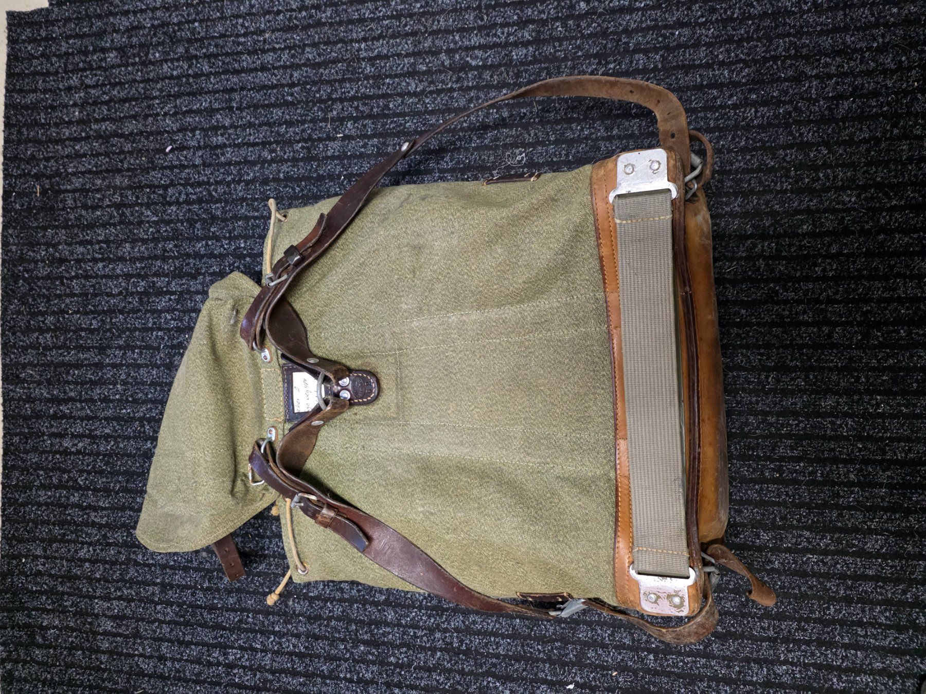 Zaini: Schweizer Militärrucksack 1962 Militär Armee – Usato da Dorf venduto da Echo_Elements 5