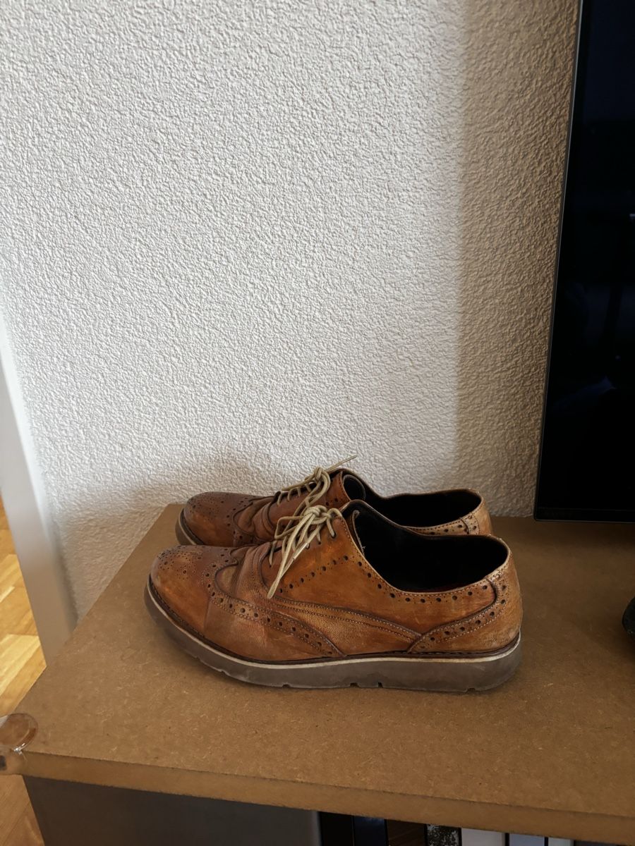 Scarpe da donna: Vintage Lederschuhe Gr. 38 – Usato da Basel venduto da Pepiteki