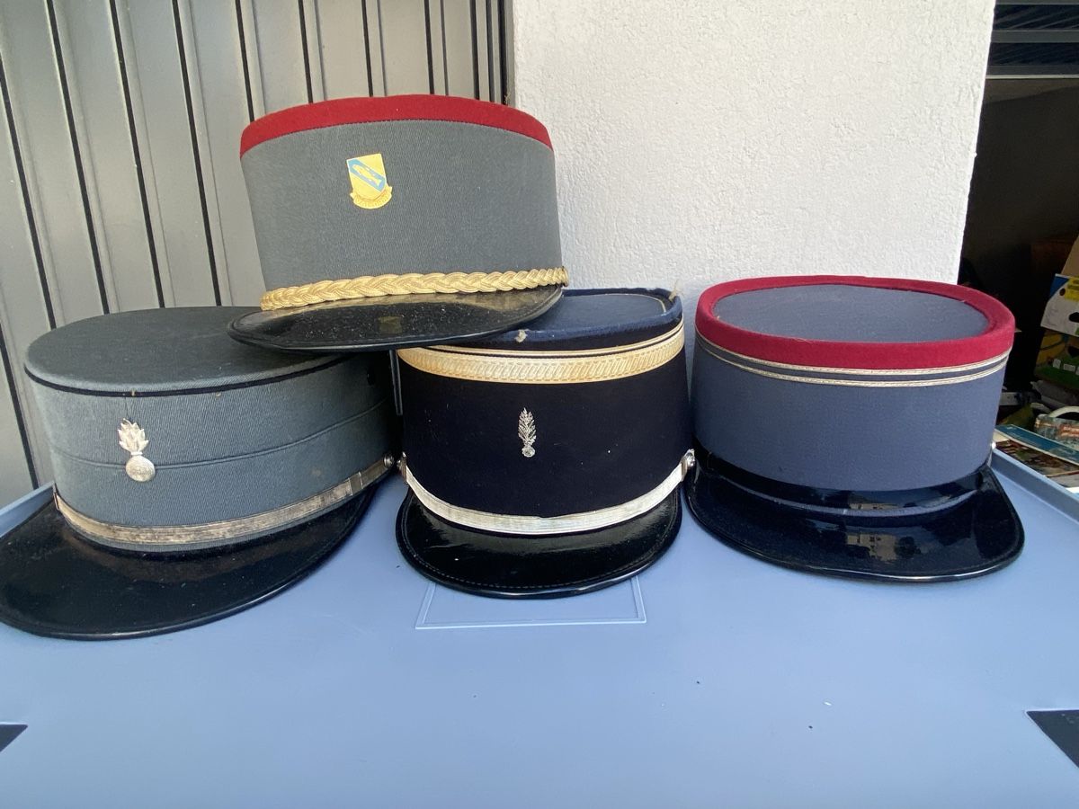 Uniformen: Lot casquette police  – Gebraucht aus bôle von Pilou83