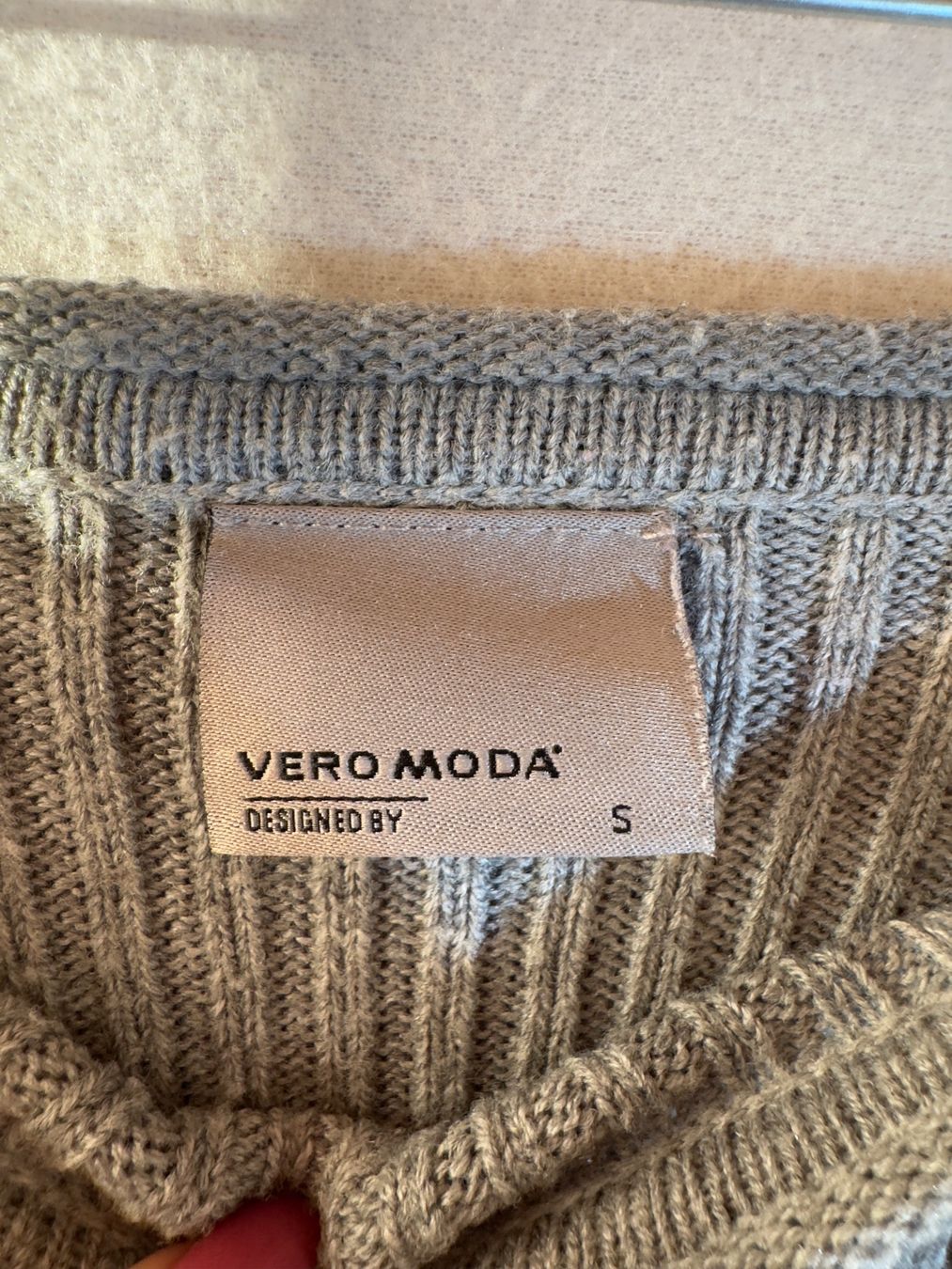 Maglioni & Felpe: Grauer Strick Pullover von vero Moda Gr. S – Usato da Grosswangen venduto da second_hand_dress 4