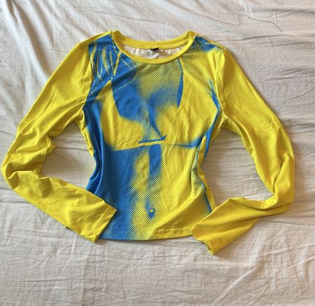 T-shirt manches longues jaune/bleu avec motif 3D