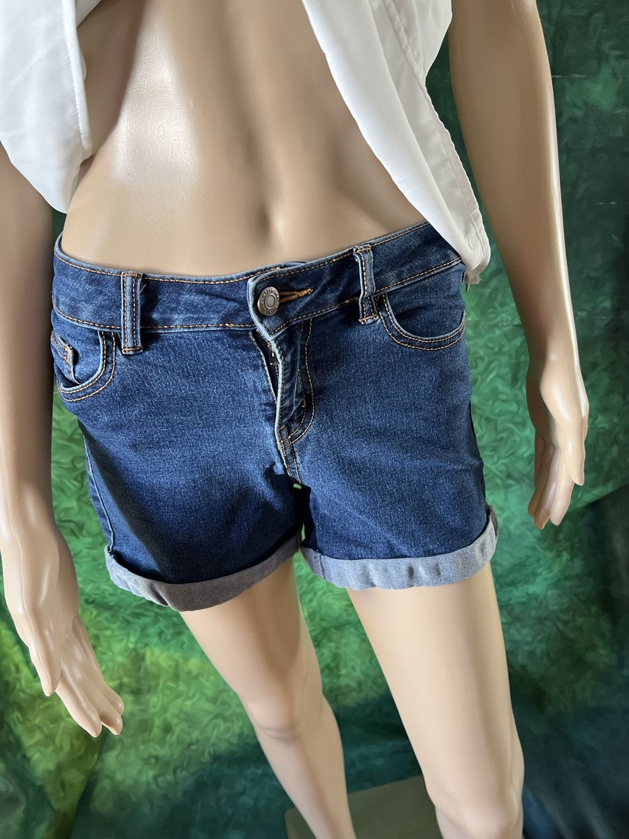 Jeans: Shorts Noisy May Gr M – Usato da Laupersdorf venduto da Cloludi 2
