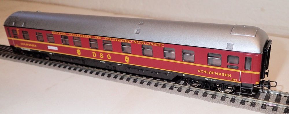 ROCO 6200080-1 Voiture lits SNCF type UH TEN - Ducasse Modélisme - Les