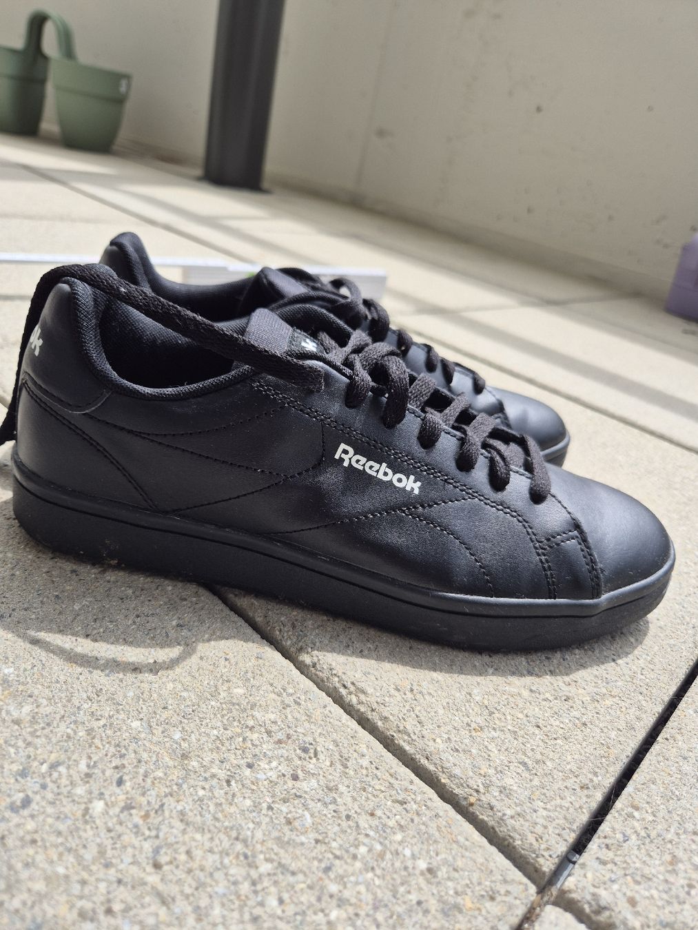 Reebok Scarpe da donna: Reebok Sneakers schwarz Gr. 40 – Usato da Staufen venduto da Marhu9 2