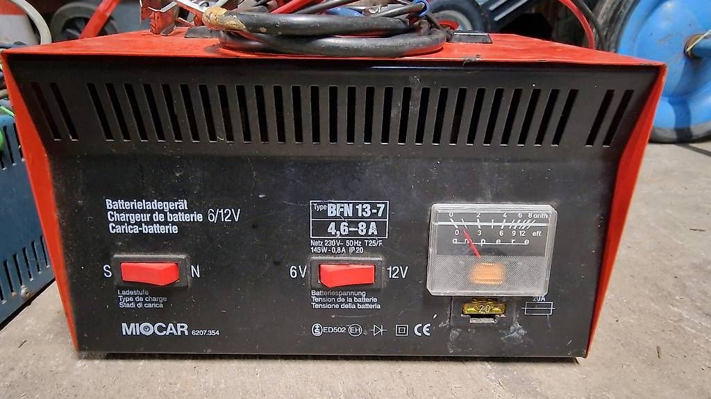 Caricabatterie: Batterieladegerät – Usato da Blumenstein venduto da Hofnarr777 3