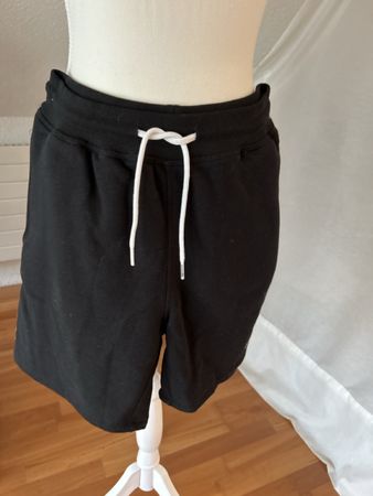 O'Neills Shorts schwarz Grösse S gut erhalten