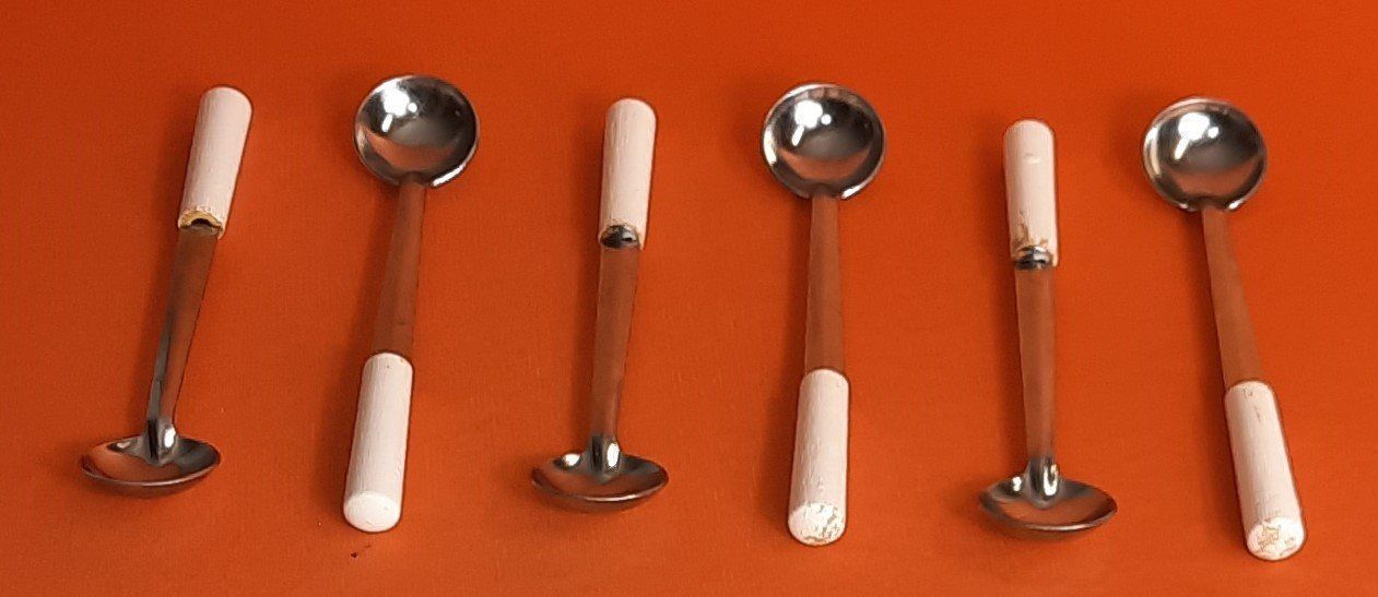 Schalen: Alte Saucenschalen Keramik Mit Ständer – Gebraucht aus Seuzach von VT-Collections2 8