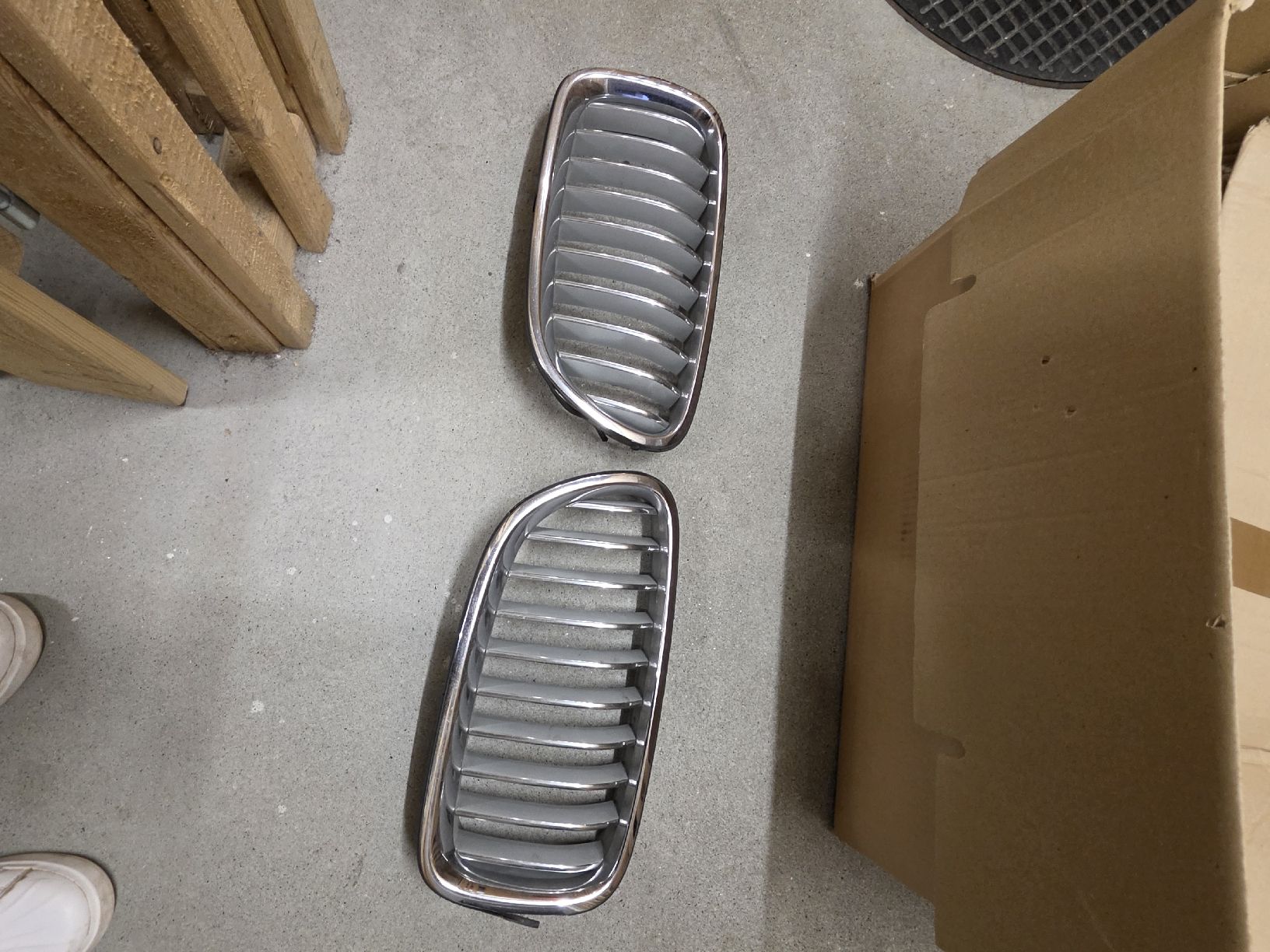 Alle Autoersatzteile: BMW Niere Kühlergrill Chrom   – Gebraucht aus Rickenbach LU von mik_9rtx