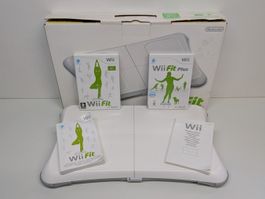 Wii Balance Board mit Wii Fit und Wii Fit Plus inkl. OVP
