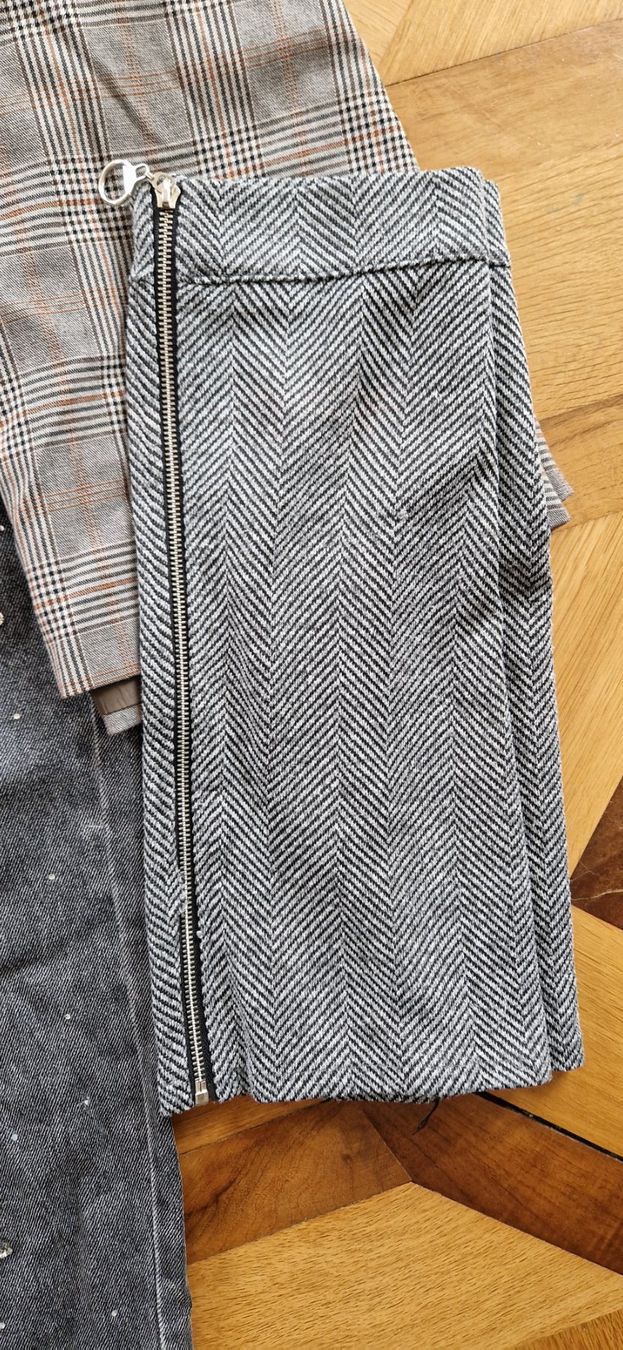 Lotti di vestiti: Jeans und 2 Röcke Gr. 36/S – Usato da Boniswil venduto da Cfischer0 1