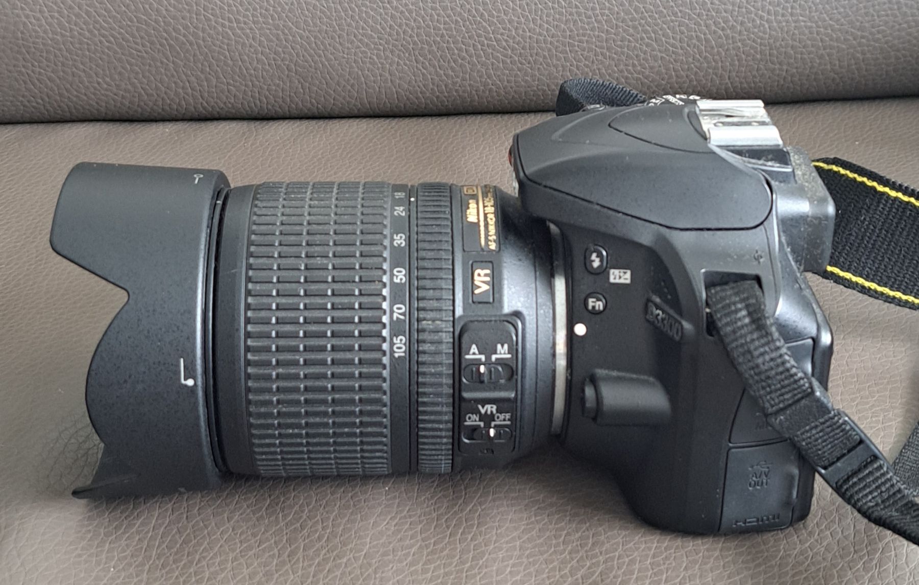 Nikon Fotocamera: Nikon Digital Kamera D3300 mit Zubehör – Usato da Biel/Bienne venduto da Sasha4u 3