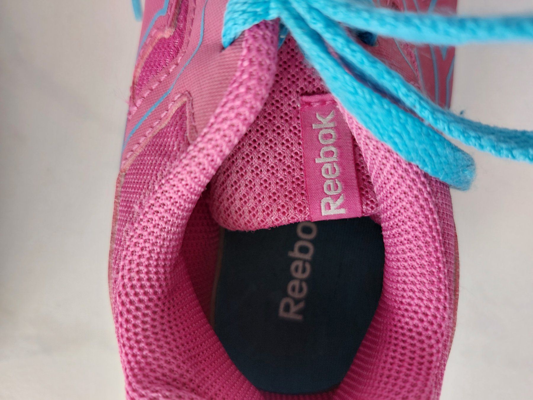 Reebok Scarpe per ragazze: Turnschuhe Reebok Gr. 34 – Usato da Siebnen venduto da Rowiron 1