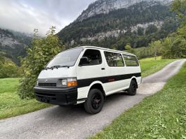 Toyota Hiace 4WD 2.4 EFI