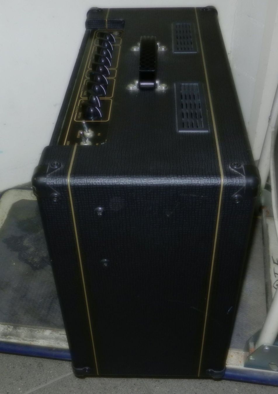 Vox Amplificatori: Vox Gitarren-Röhren-Combo AC15C1 – Usato da Männedorf venduto da livesteam 6