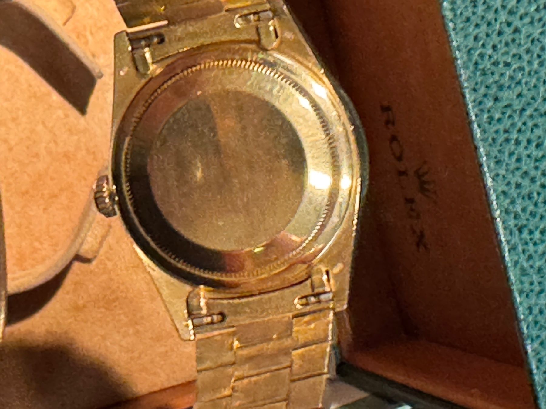 Rolex Montres: Rolex Day-Date 18K Gold mit Brillianten – D'occasion à Uhwiesen par fel_5ghs 9