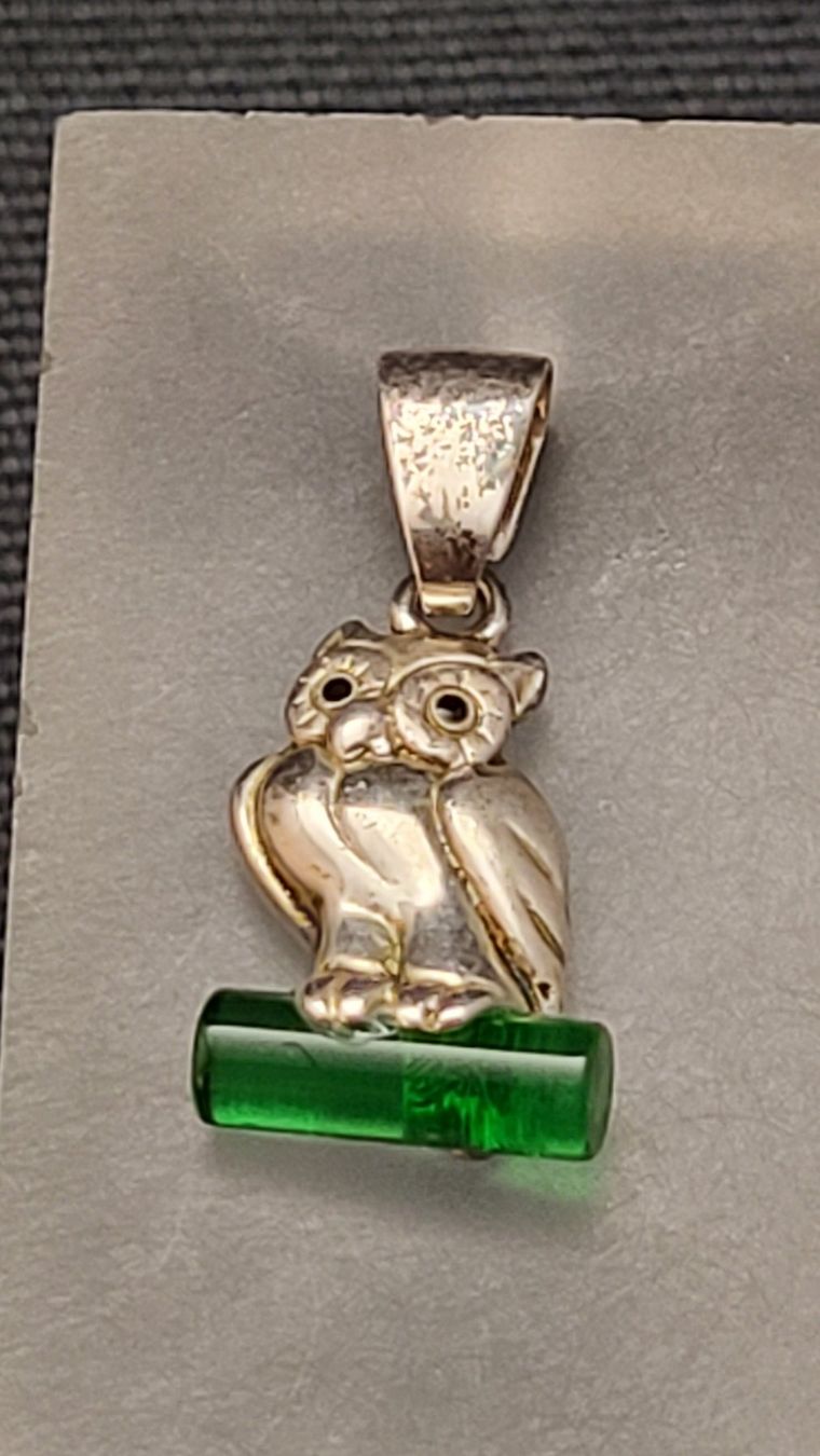 Pendentifs: Kleiner Silber-Anhänger EULE – D'occasion à Basel par spinne02