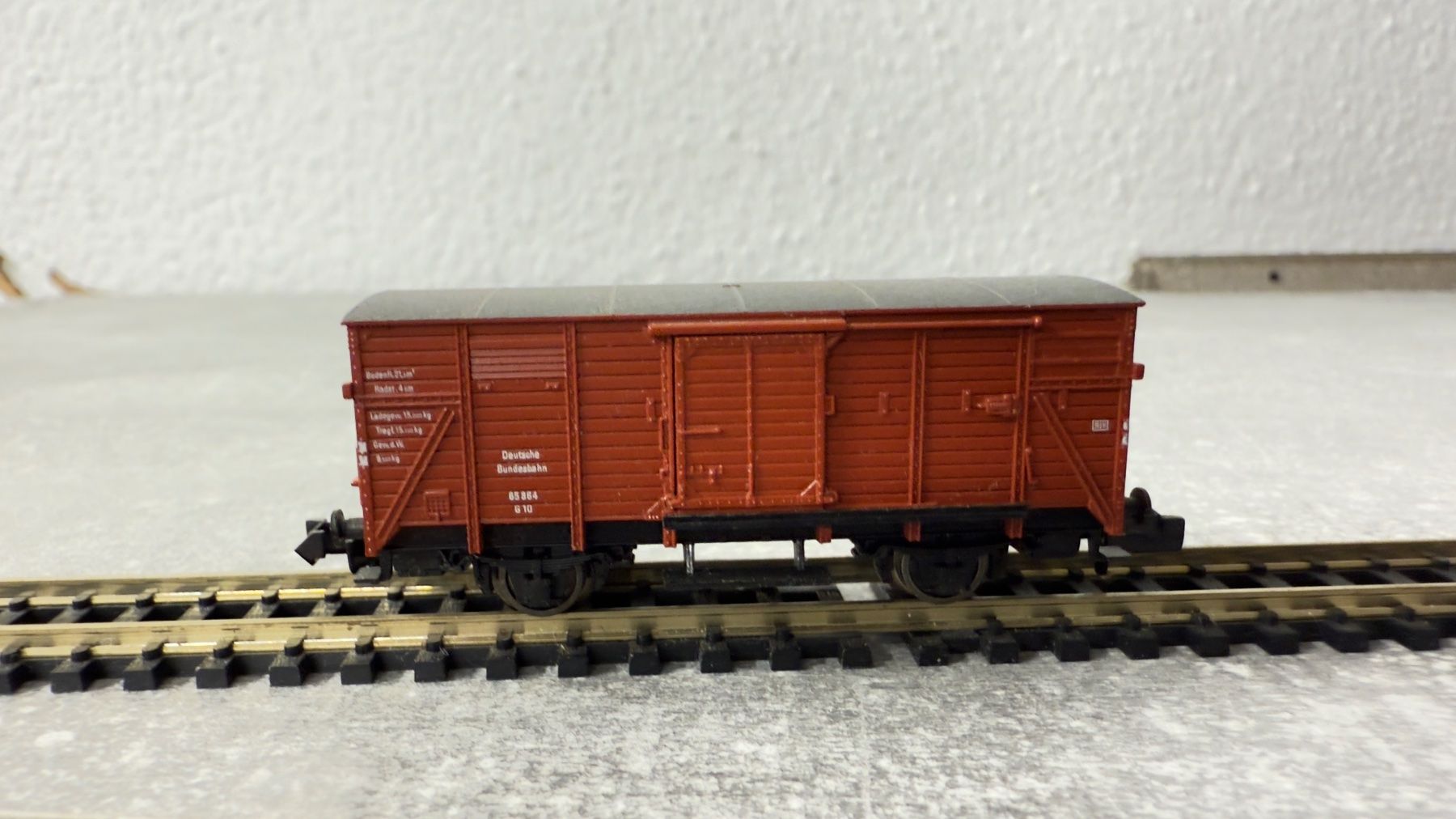 Fleischmann Modellini di ferrovie: Fleischmann Gepäckwagen Spur N in OVP – Usato da Schlieren venduto da rat_lq6b 2
