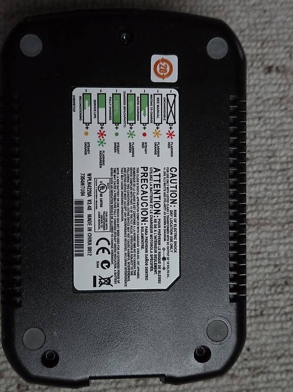 Caricabatterie: Ladestation zu Motorola Dp 3... & 4... – Usato da Lenzburg venduto da Icebox3 1