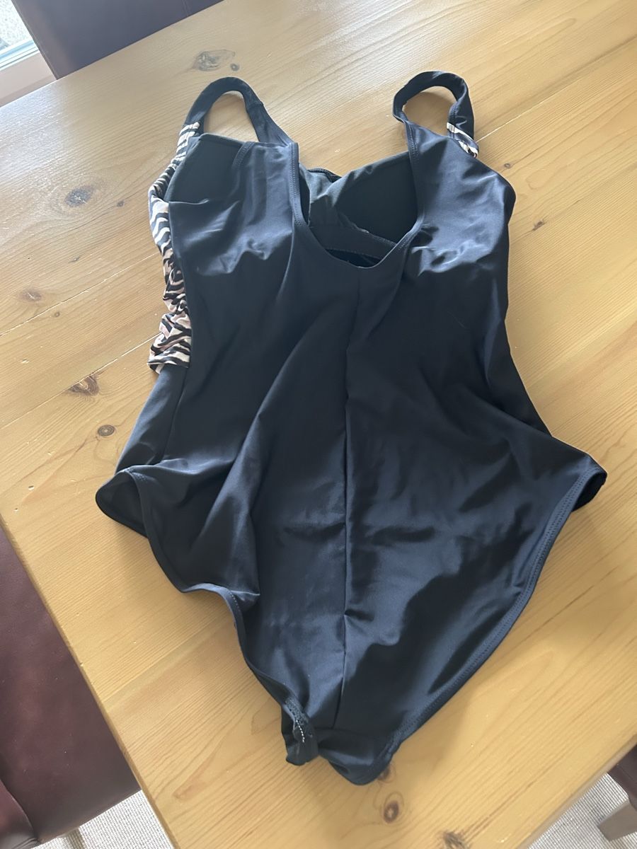 Costumi da bagno & Bikini: Badekleid – Usato da Richterswil venduto da solisoli5 2