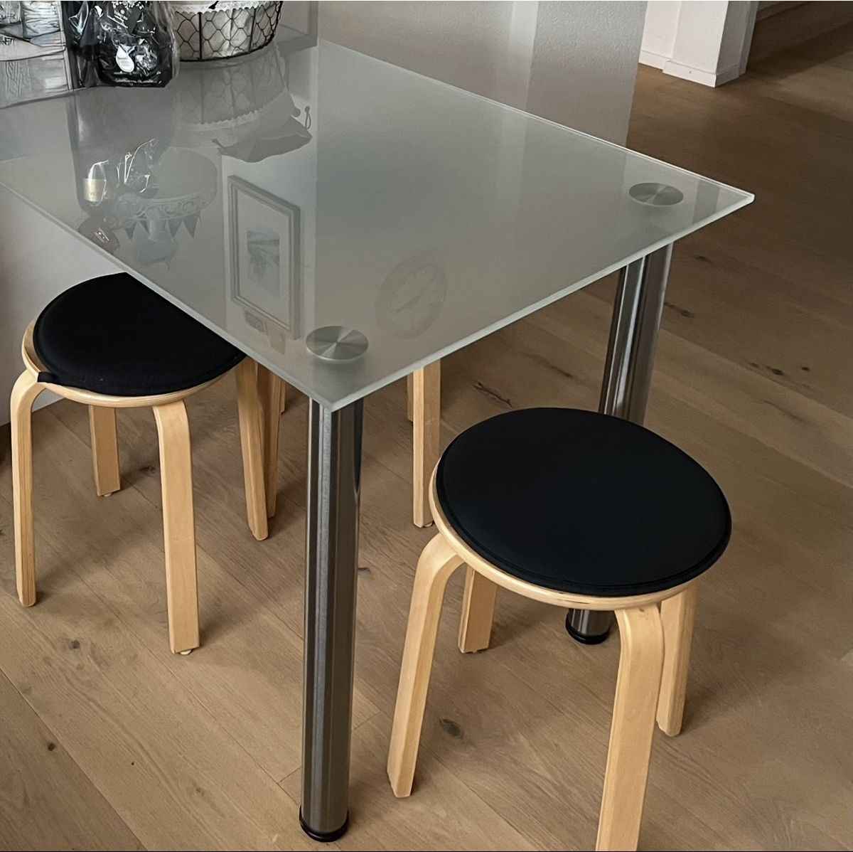 Tavoli: Tisch aus Milchglas – Usato da Münsingen venduto da saenny79 1