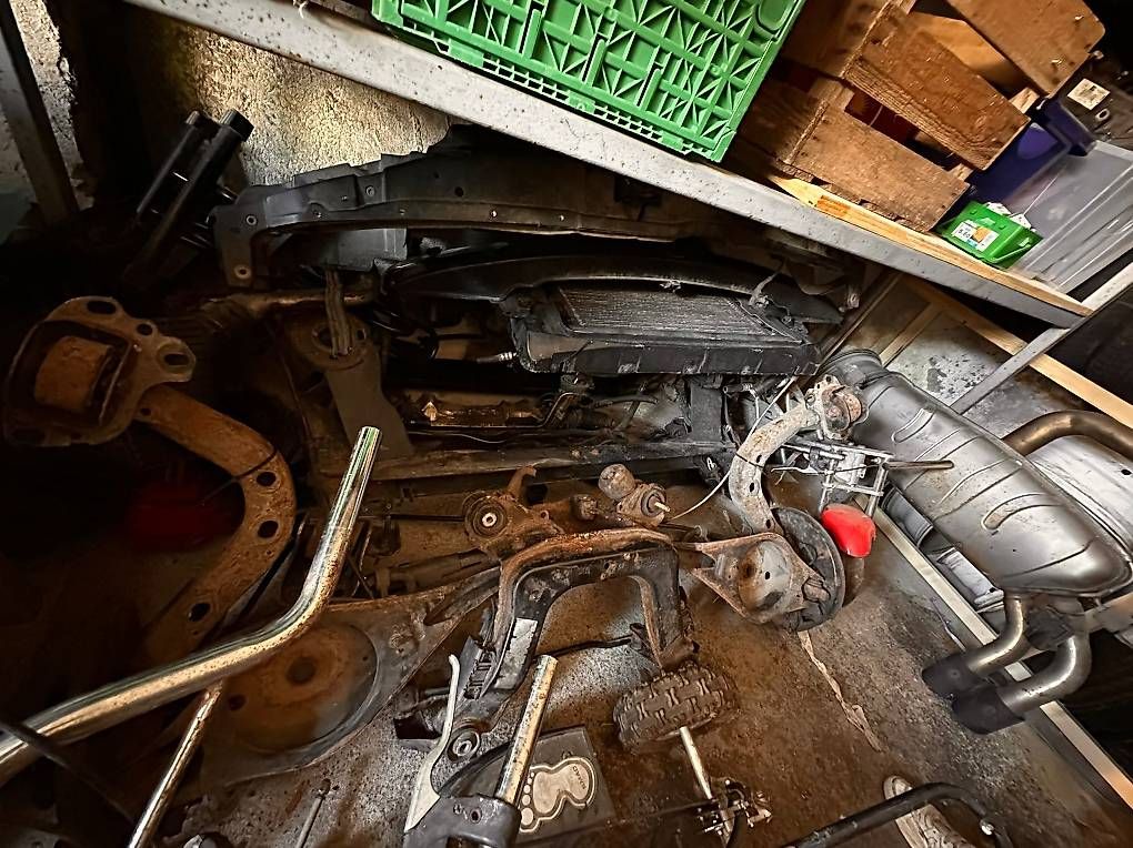 Alle Autoersatzteile: Golf 4 Teile – Gebraucht aus Wilderswil von adrian-haenggi