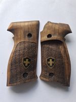 Nussbaum Griffschalen mit Daumenauflage für die Sig P220 