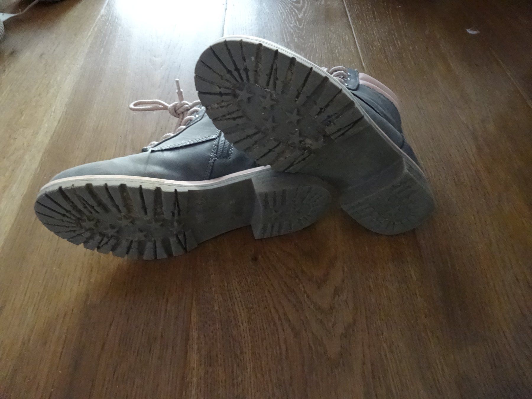 Scarpe per ragazze: Mädchen Stiefelette Grosse 32 – Usato da Granges-Paccot venduto da Fwaeber 1