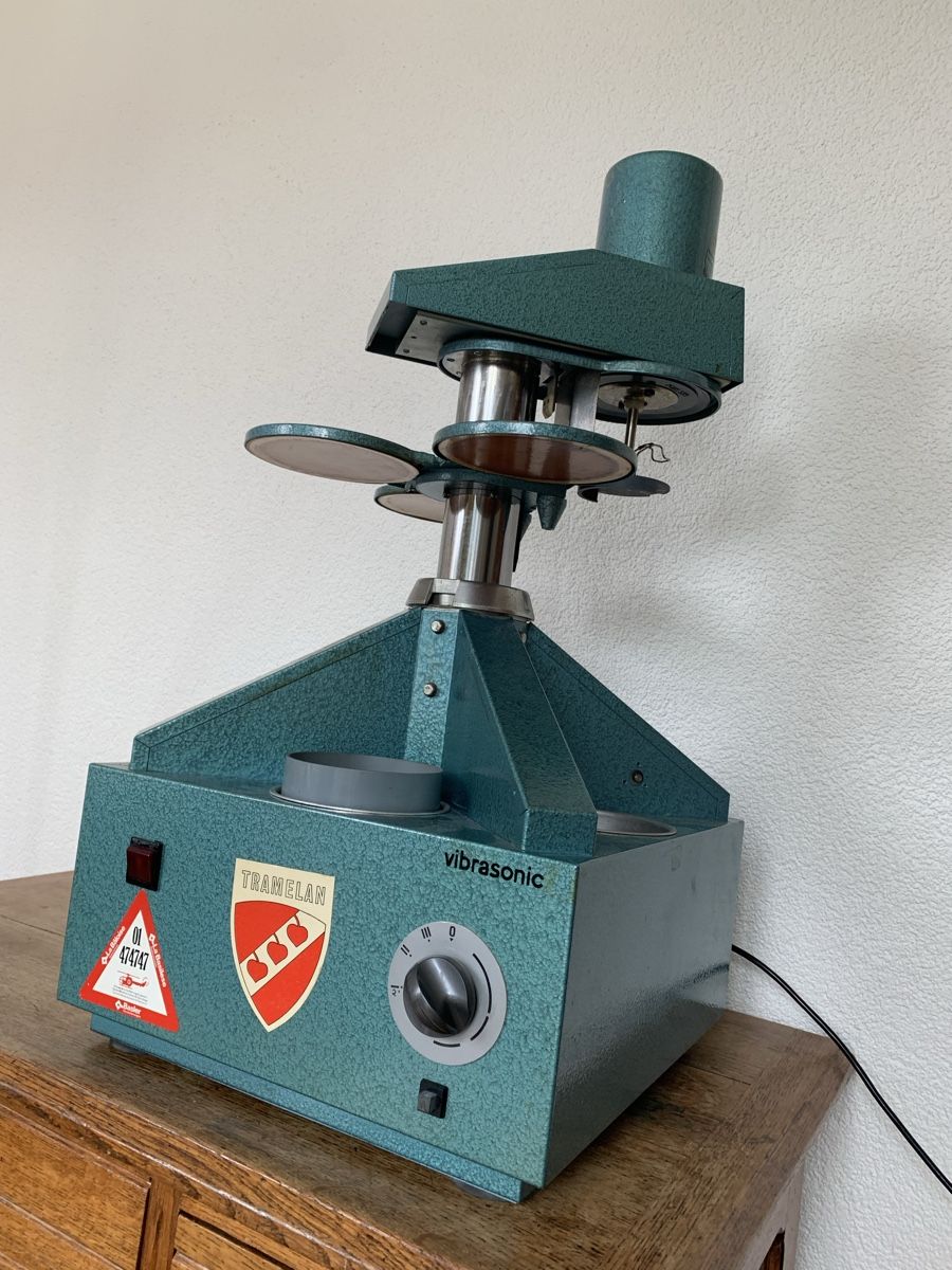 Bergeon Alle Werkzeuge: Machine Vibrasonic automatique BERGEON ELMA horloger – Gebraucht aus St-Imier von gui_6b6f 1