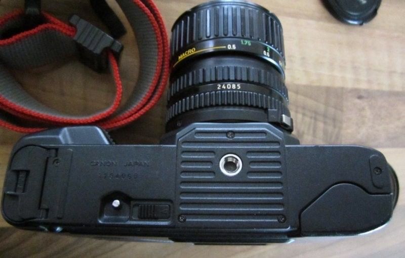 Nikon Kamera: Analoge Spiegelreflexkamera mit Objektiv – Gebraucht aus Trimbach von Ninusch 4