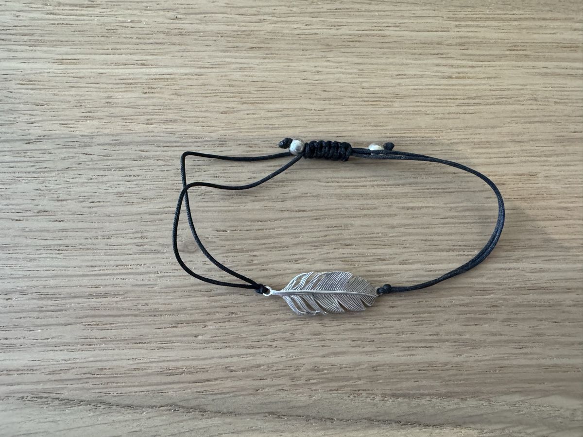 Bracciali & Braccialetti: Modearmband mit Feder – Usato da Uznach venduto da Martina191185