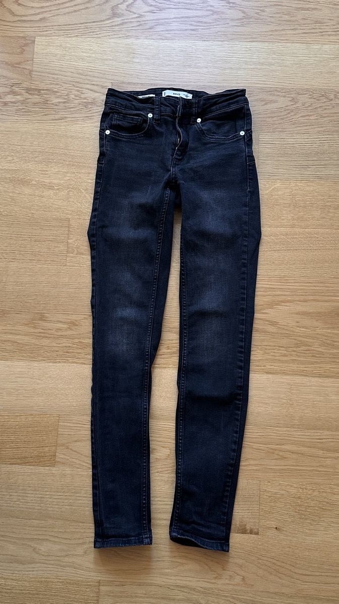 Mango Jeans: Damen Jeans Mango Push-up schwarz – Gebraucht aus Bern von WiederWert