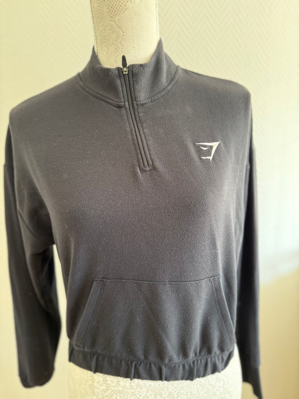 Gymshark Maglioni & Felpe: Gymshark Damen Pullover schwarz Gr. M Viskose – Usato da Kirchdorf AG venduto da coco123