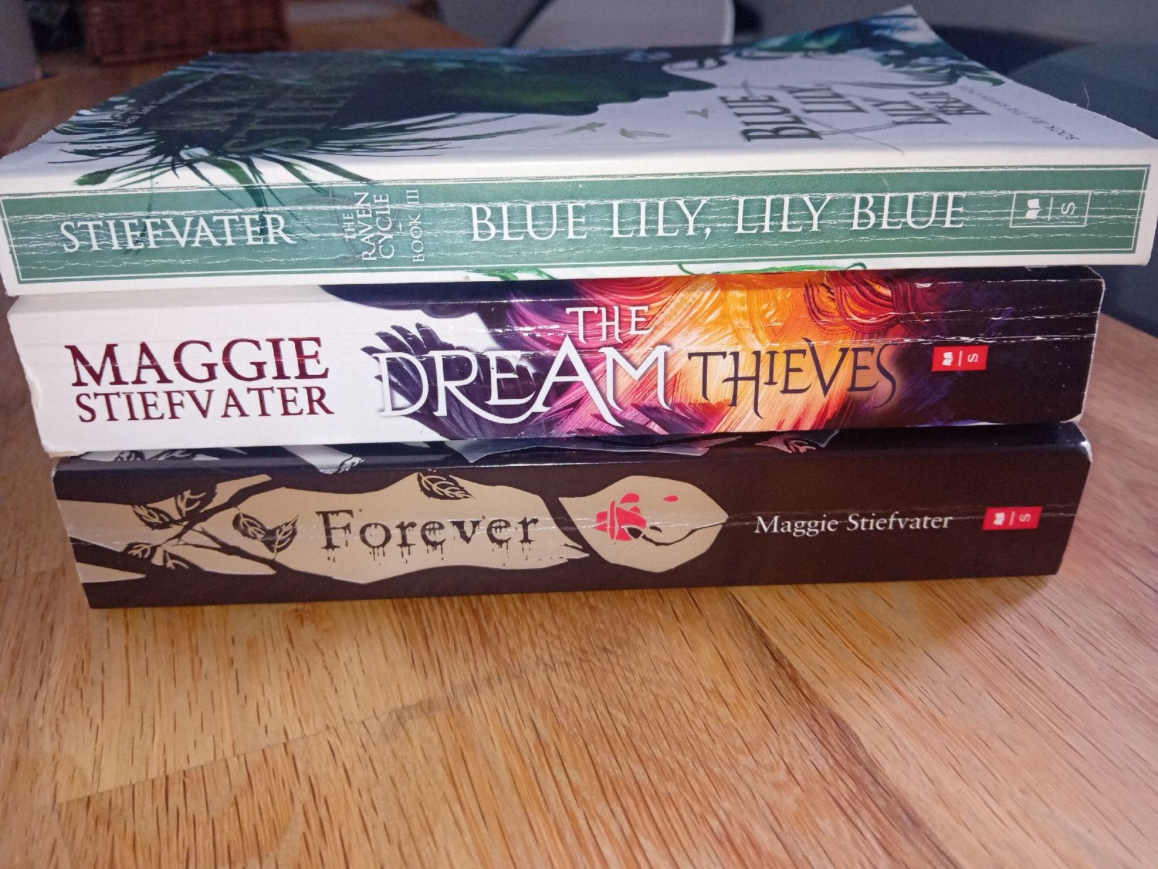 Libri: Maggie Stiefvater Raven Books – Usato da Zürich venduto da Mig_fpy8 2