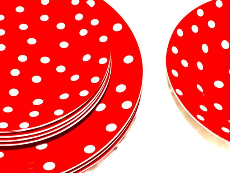 Assiettes: Rot Weiß Getupft Teller – D'occasion à Oftringen par Dodgen 3