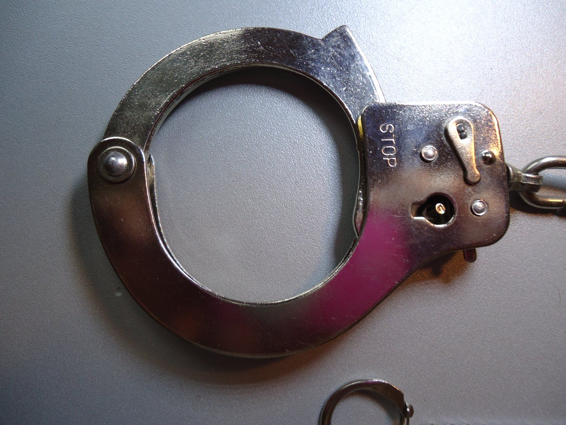 Sonstiges für Firmenanlässe & Parties: Handschellen, Metall massiv mit Schlüssel – Neu (gemäss Beschreibung) aus Hinterkappelen von Roku5 2
