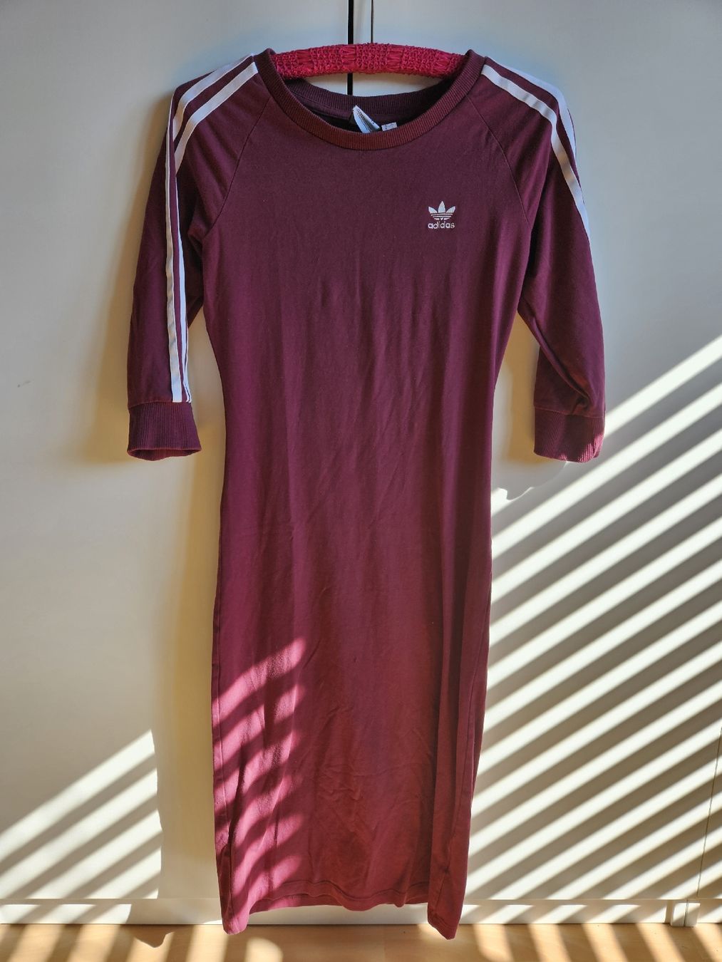 Adidas Kleider: Kleid Adidas – Gebraucht aus Biberist von Divoka