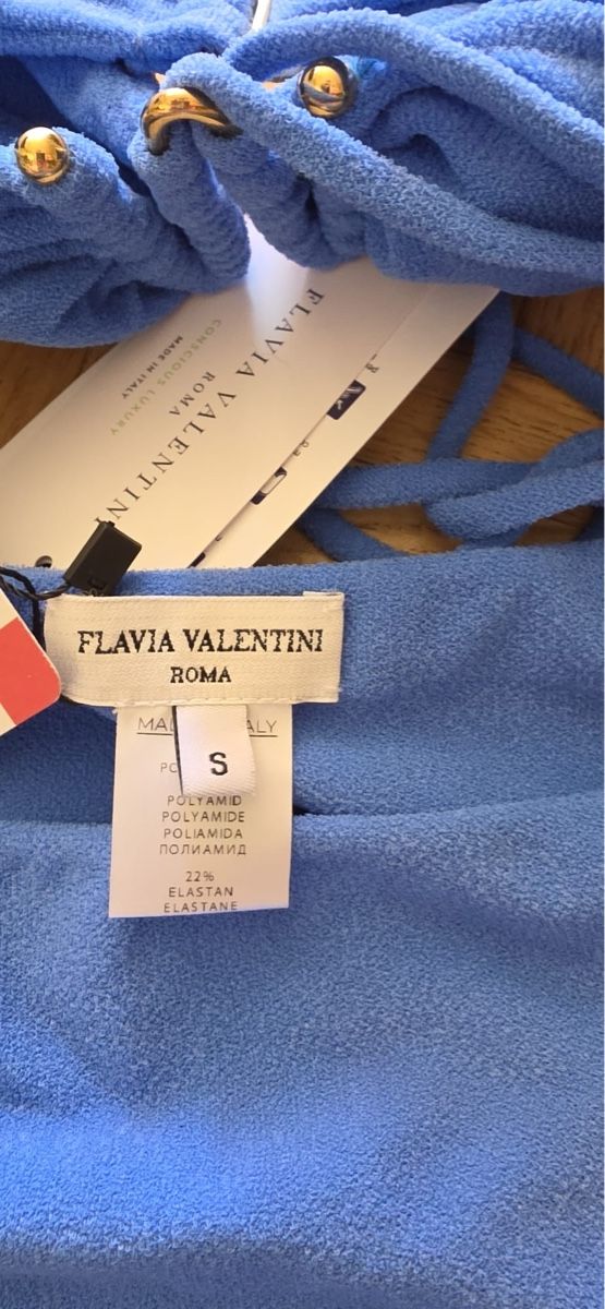 Tute: Neuer Bikini Flavia Valentini, Roma. Gr. S, Hellblau – Usato da St. Gallen venduto da mania03 2