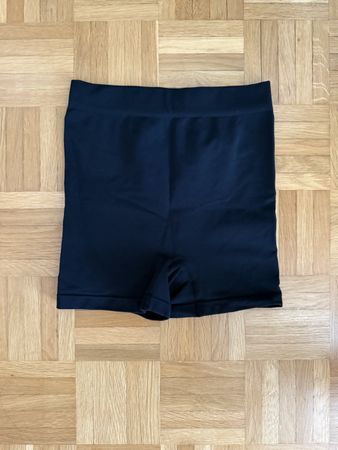 Schwarze Sportshorts