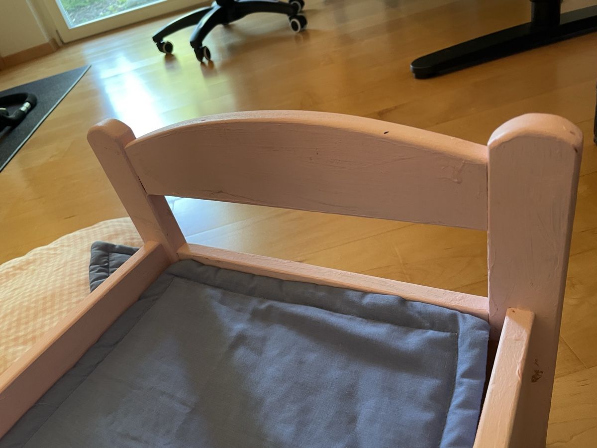Spielzeuge: 2 Wooden Doll Beds 🛏️ 🛏️ – Gebraucht aus Waedenswil von Paps04 3