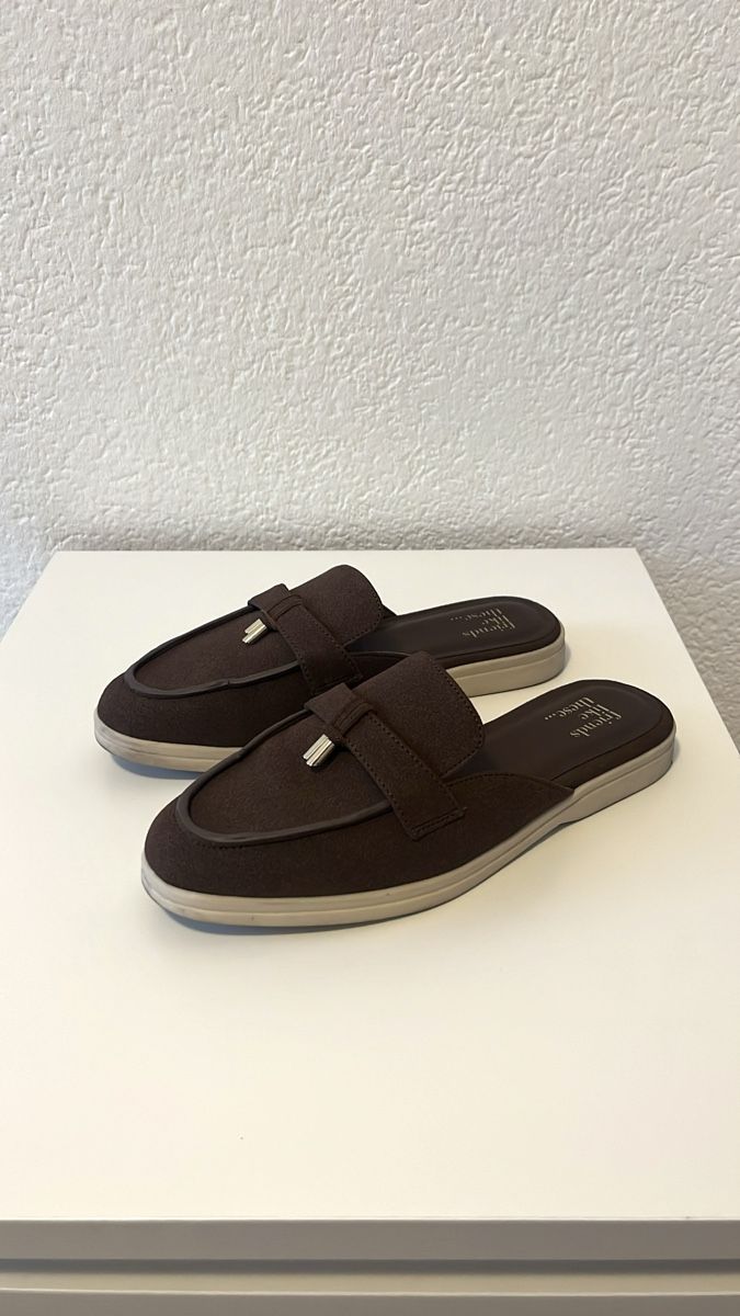 Scarpe da donna: Friends Like These - Loafers – Nuovo (secondo la descrizione) da Aarburg venduto da mel_rl62