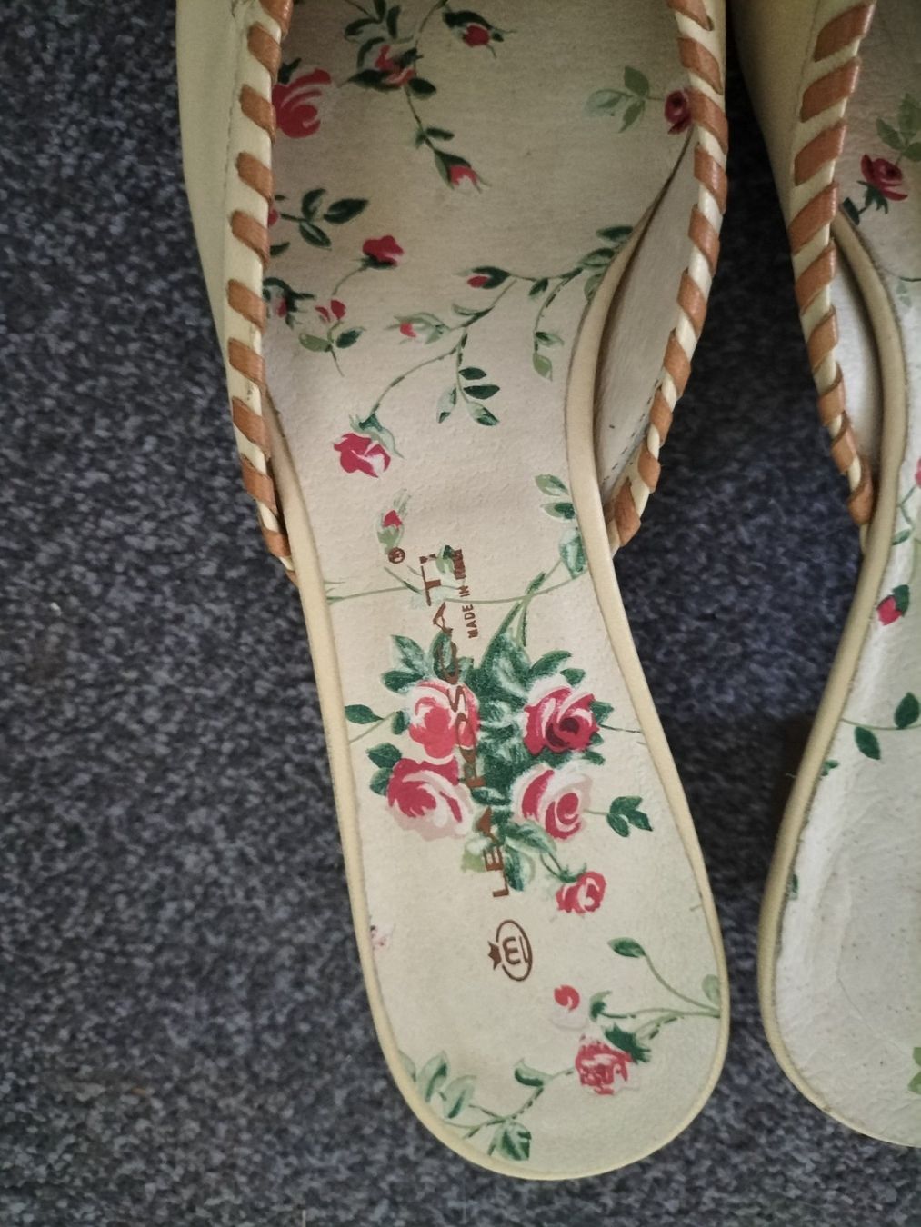 Scarpe da donna: Schuhe / Vero Cuoio – Usato da Pieterlen venduto da Plasticbox 1