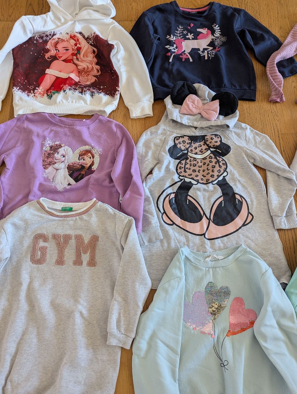 Pullover & Sweatshirts: Pullover Paket Grösse 122 - 128 – Gebraucht aus Wallisellen von Taurusit 1