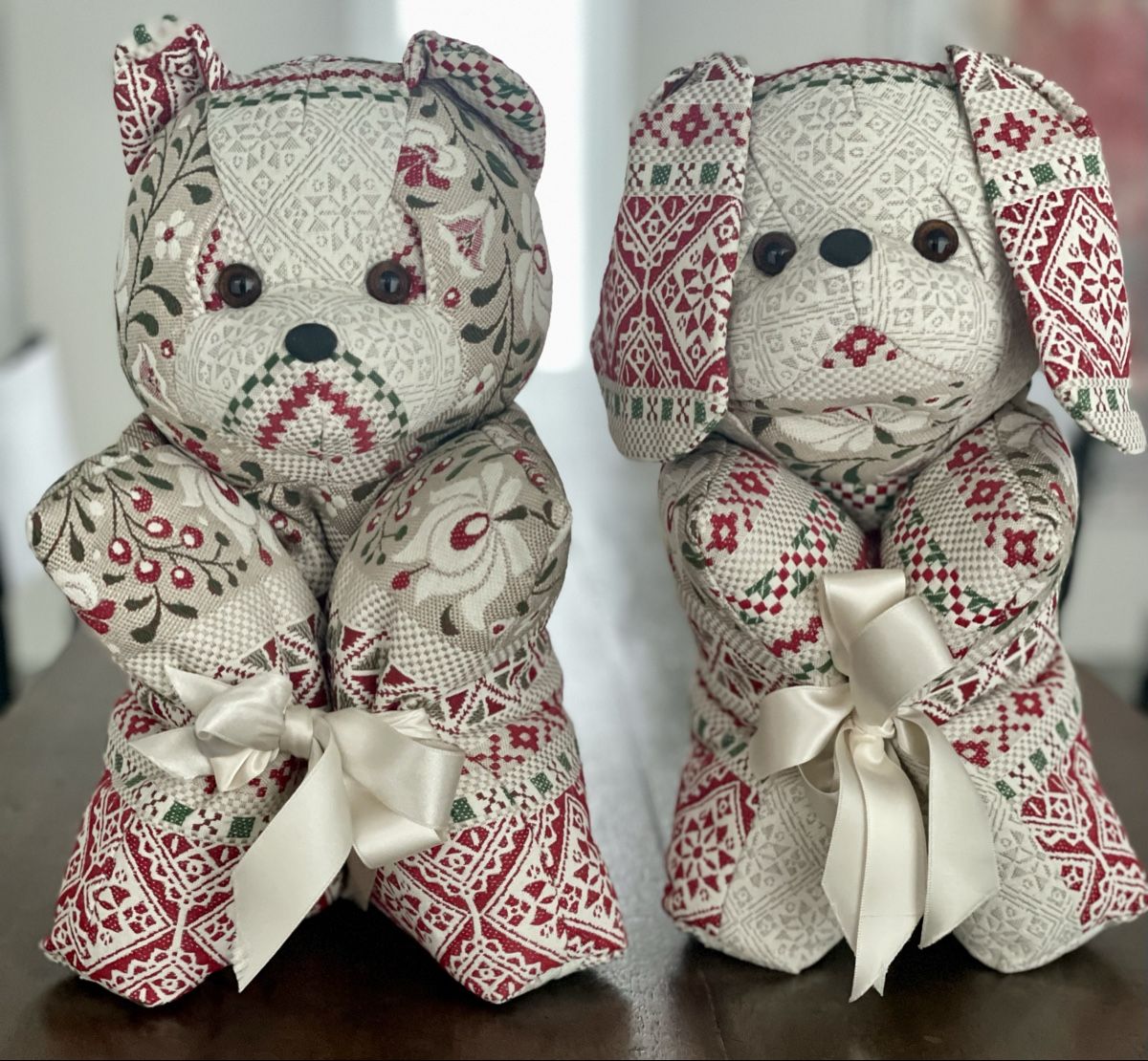 Cuscini: 2 cuscini decorativi a forma di orsetto e cagnolino – Nuovo (secondo la descrizione) da Andermatt venduto da DCC_70 2